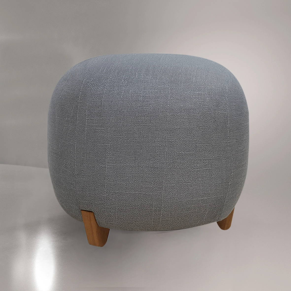 Puff Boul.
Largura: 52 cm
Profundidade: 52 cm
Altura: 45 m
Mais de 50 cores e tecidos diferentes.
Espuma HS, Madeira Maciça.
Acabamento, Conforto e Qualidade impecável.